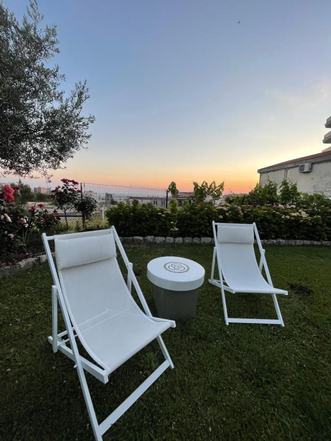 Sea Garden Apartments Dobra Voda Esterno foto