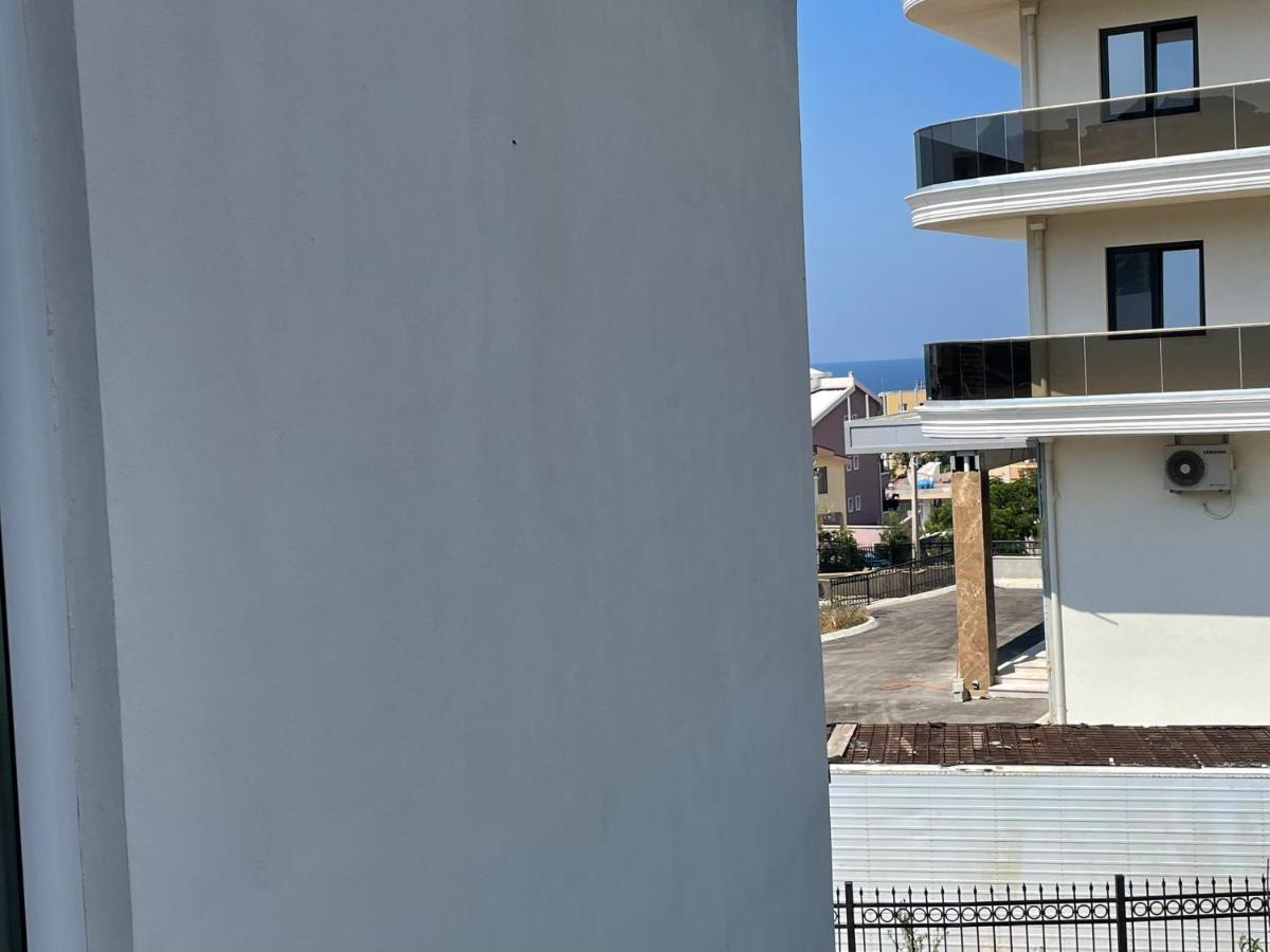 Sea Garden Apartments Dobra Voda Esterno foto